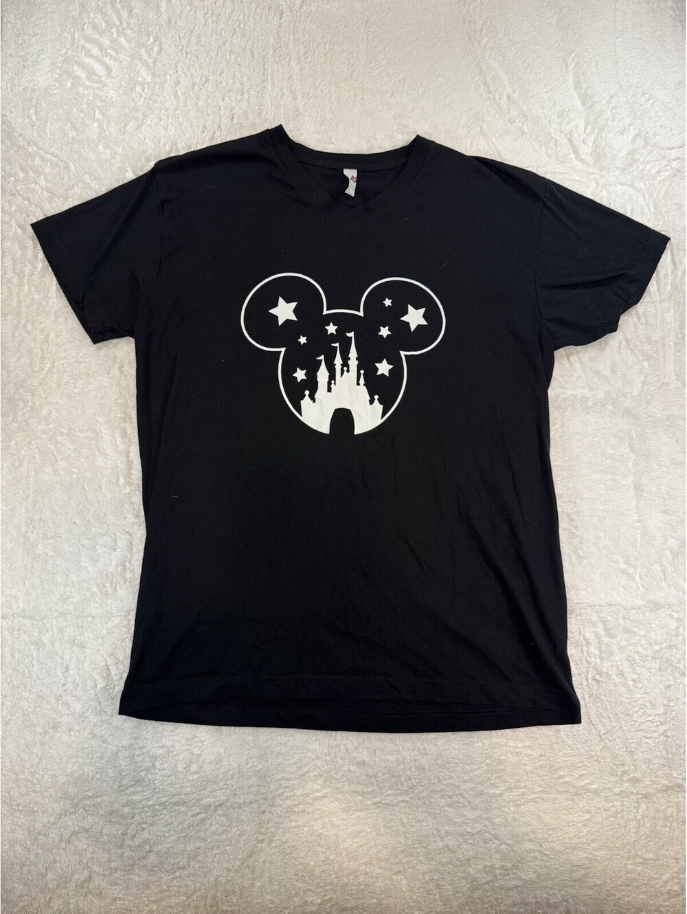 Disneyland Castle Micky Mouse Silhouettes TShirt V Neck L Black - A2042